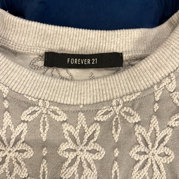 Forever 21 silver and white snowflake sweater - Picture 2 of 2